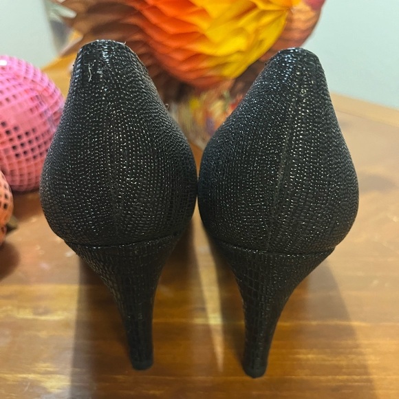 Stuart Weitzman Textured Saffiano Leather Black Heels Slip On Pump Size 7.5M - Picture 10 of 16